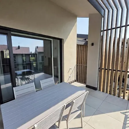 Apartment Luxury Flat With Terrace In With Pool